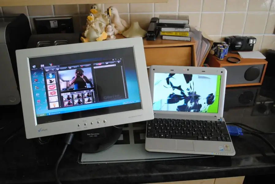 Advent netbook.webp