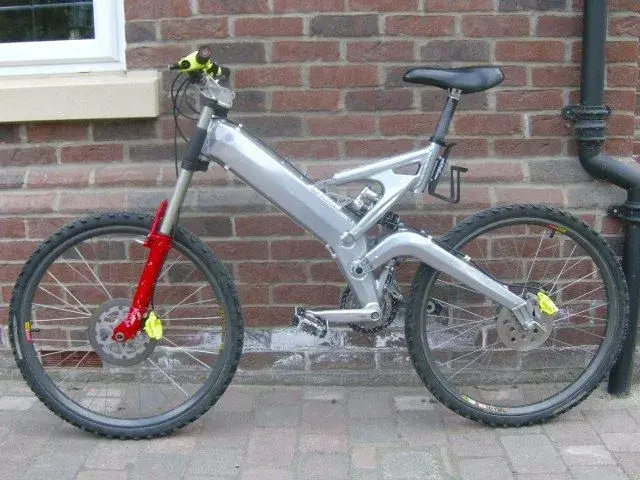 cliffs bikes 001.webp