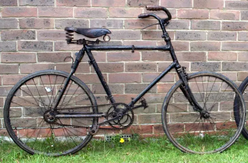 03_bianchi_folding_bicycle.webp