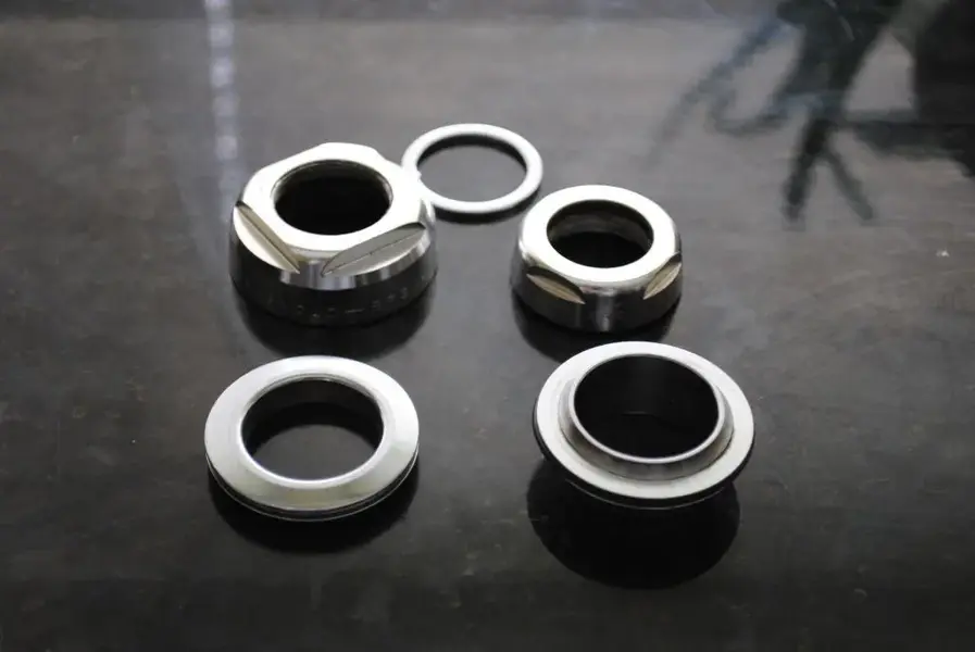 Campagnolo headset.webp