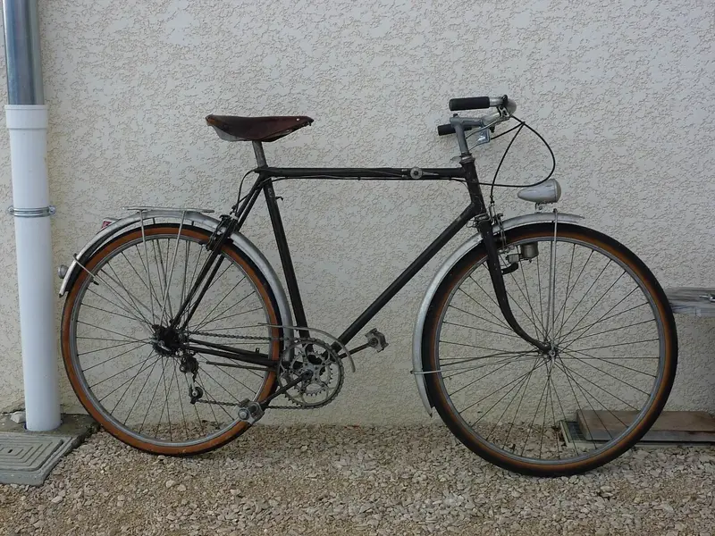 Apparcel 1940s 1.webp