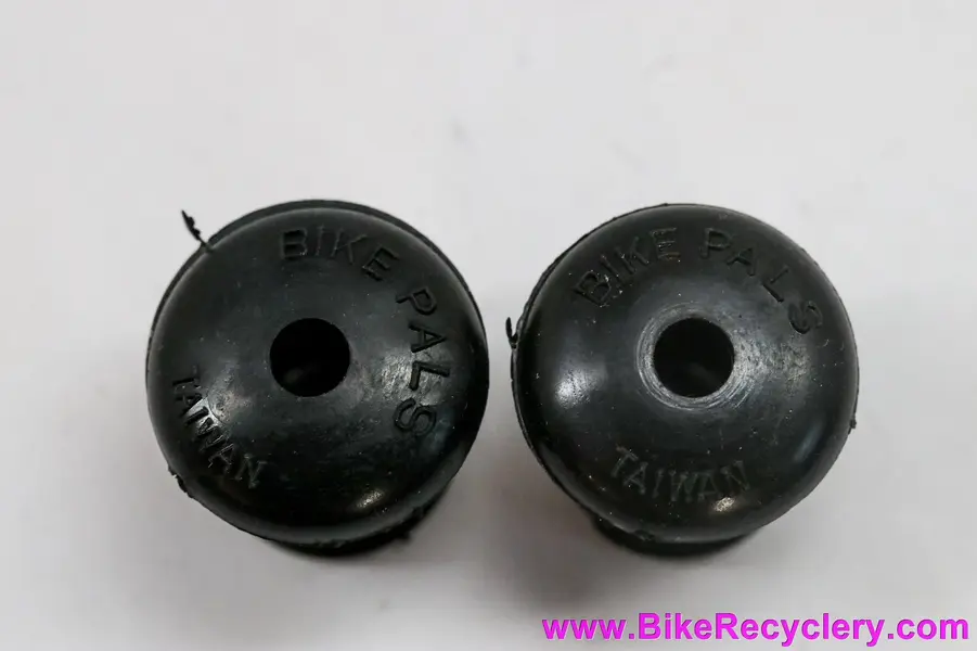 portland_vintage_bike_shop_race_face_turbine_nuovo_record_gruppo_silca_frame_pumps_zefal_milr...webp