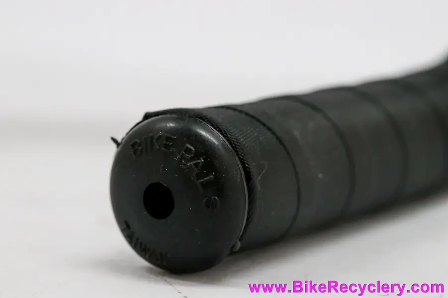 portland_vintage_bike_shop_race_face_turbine_nuovo_record_gruppo_silca_frame_pumps_zefal_milr...webp