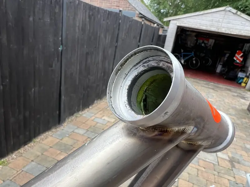 RSP550 Yellow Headtube 2.jpg