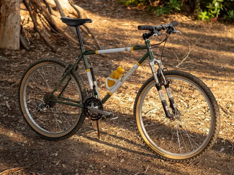 1994_Bontrager_Race_Olive_large-11.webp