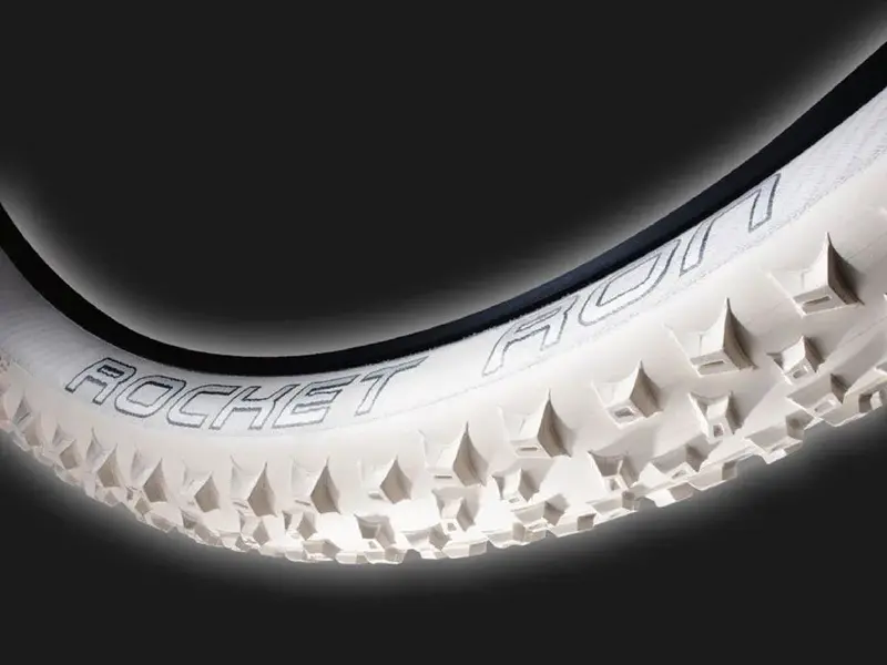 schwalbe-rocket-ron-mtb-tire.webp