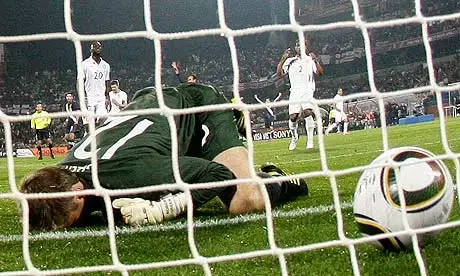 Englands-goalkeeper-Rober-006.webp