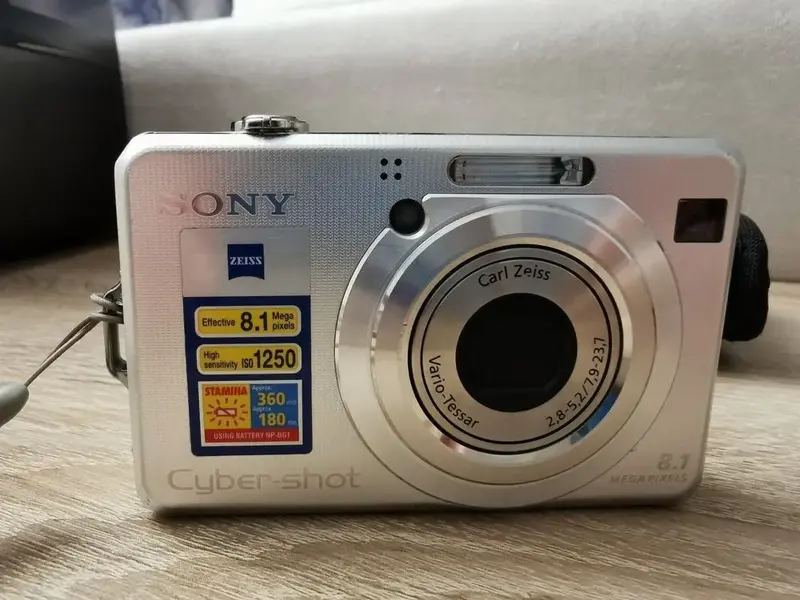sony-cybershot-81-mp.webp
