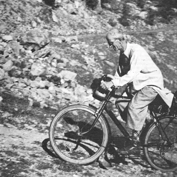 0AMaurice Maître climbing the Col du Parpaillon.webp