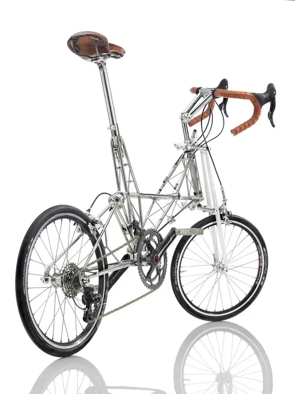 Moulton_Double+Pylon_08.webp