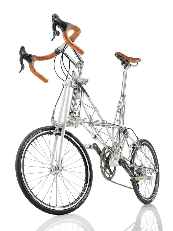 Moulton_Double+Pylon_09.webp