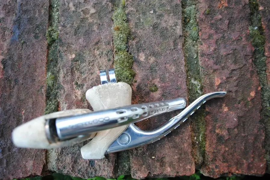 Shimano 600 non aero levers.webp