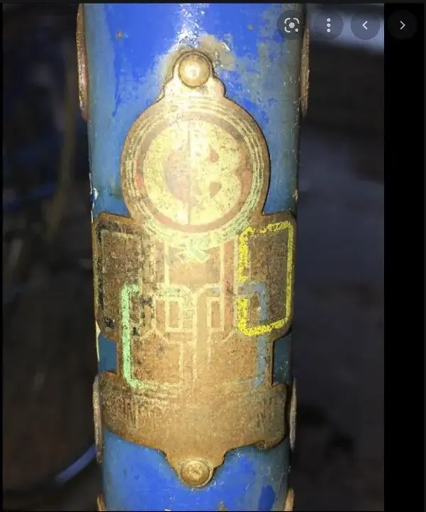 Old Head Badge.webp Old Head Badge.webp