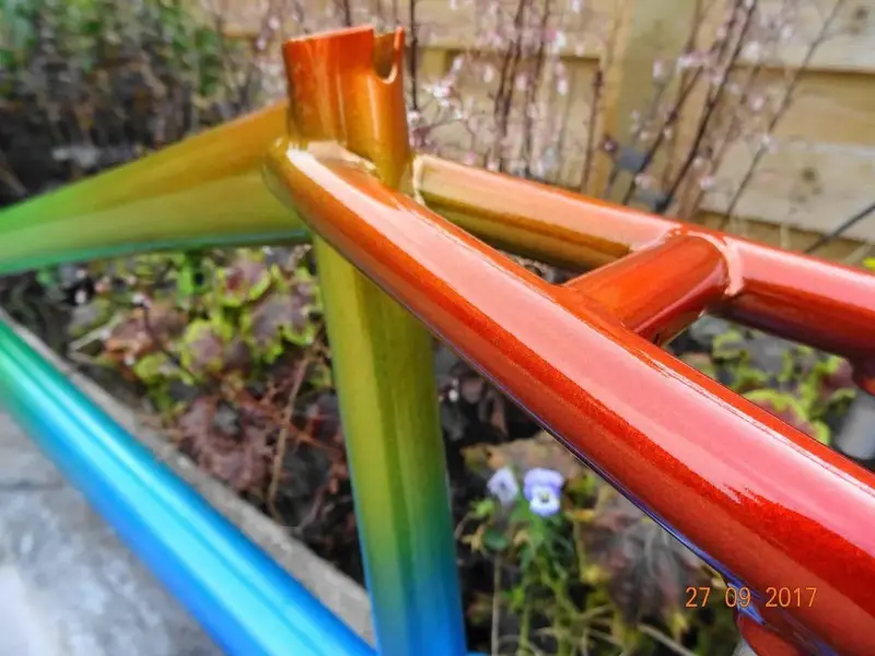 Custom-PowderCoating-bike-frame8-1024x768-1.webp