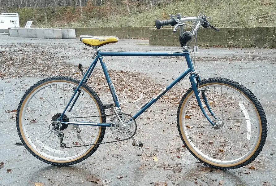 Motobecane2.png Motobecane2.png