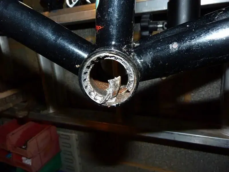 tap out the cut part of the cup.webp