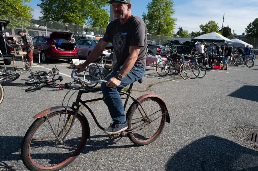 Eric Swapmeet 04.webp