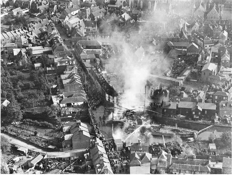 Abbots Mill Burning 1933.jpg