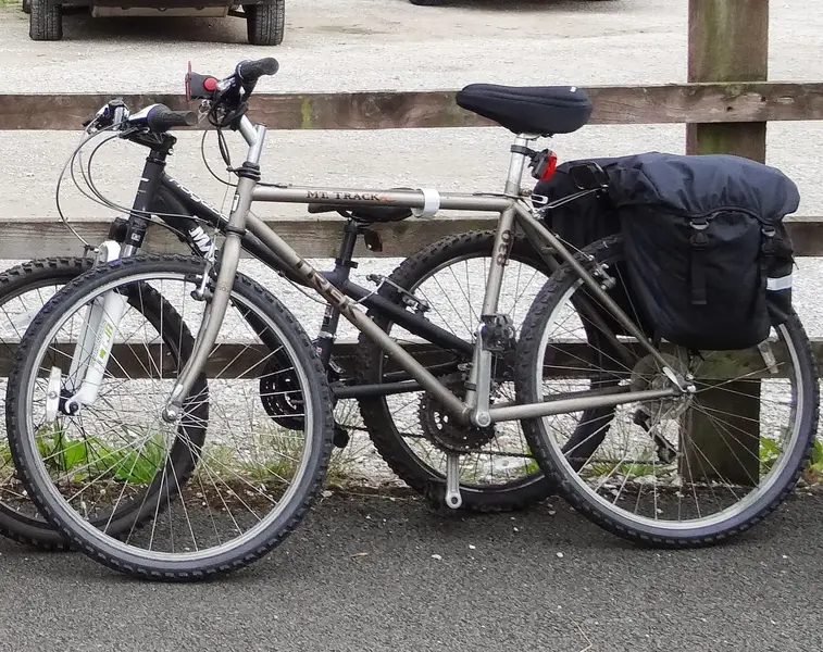 Trek MT Track 830.webp