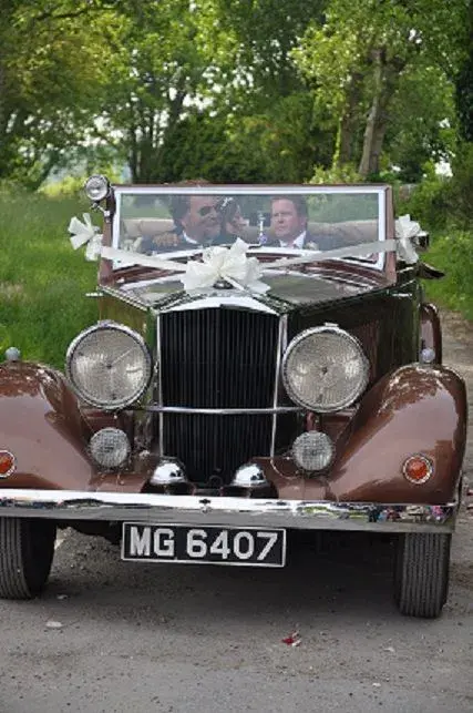 weddingcar.webp
