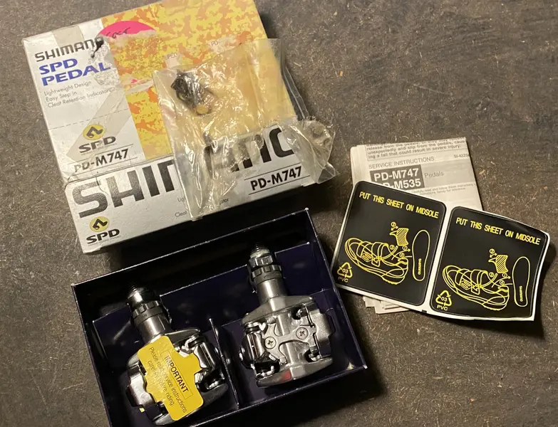 Shimano m747 hotsell