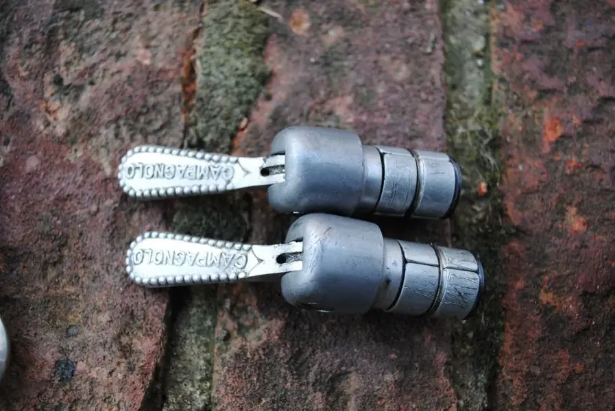 Campagnolo bar end shifters.webp