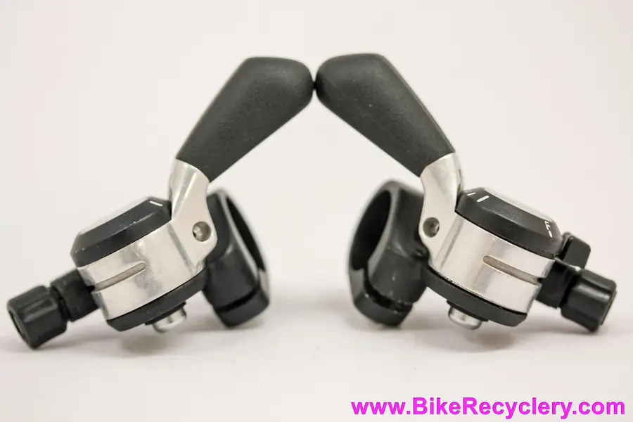 vintage-xt-thumb-shifters-sl-m730-m732-mt62_8352__36114.1635043972-2866666954.webp