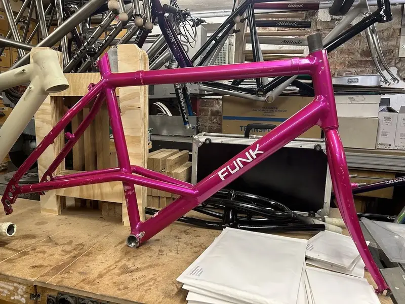 FUNK Pro-Comp Frame Set Pink Falko Schlötel Germany.webp