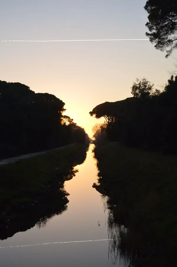 Twighlight vapour trail canale best.webp