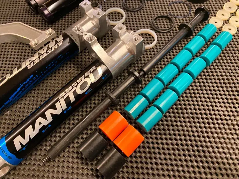 Manitou_3_rear_elastomers01.webp