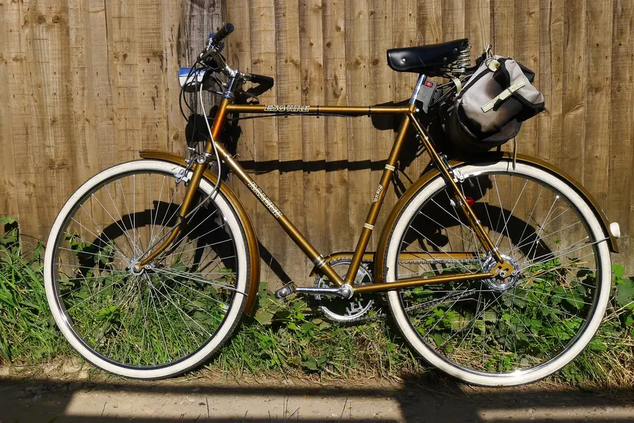 Raleigh Esquire1.webp