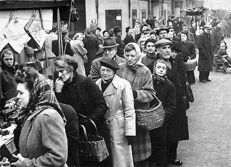 orderly queue.webp