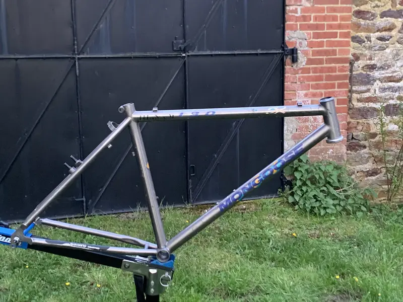 Mongoose titanium best sale