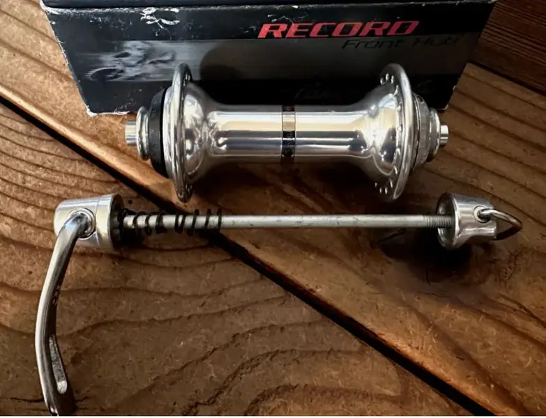 Campag_10_era_front_hub.webp