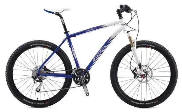 2011-BREEZER_LIGHTNING-PRO 001.webp