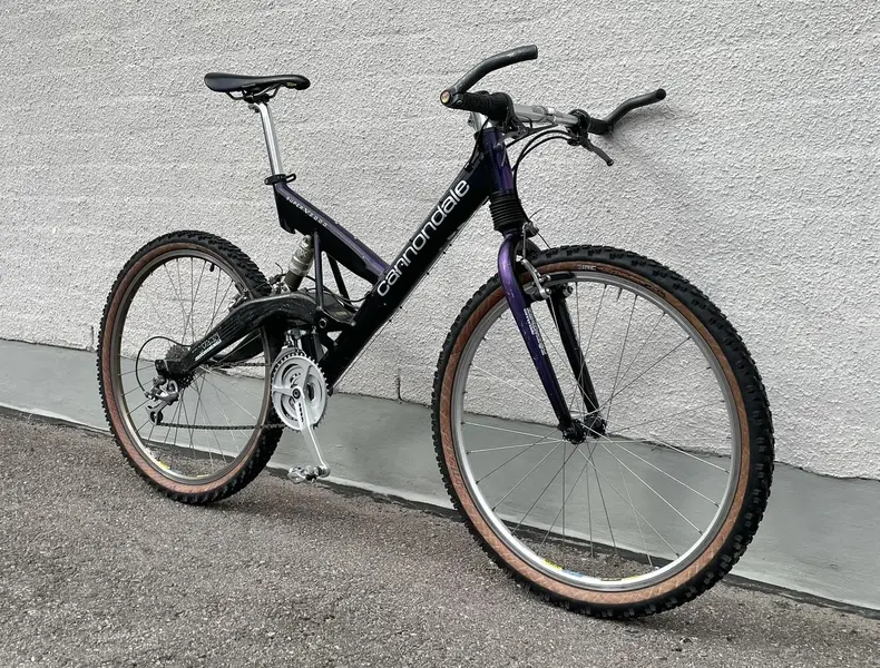 1995 Cannondale Super V 2000 The Royal V Retrobike