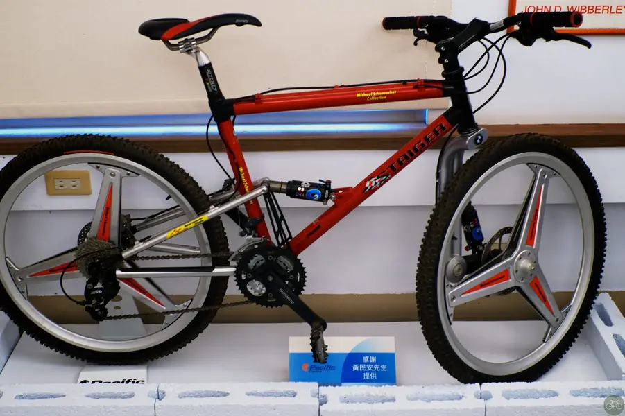 Staiger Michael Schumacher Bike im Pacific PCI Museum Taiwan.jpg