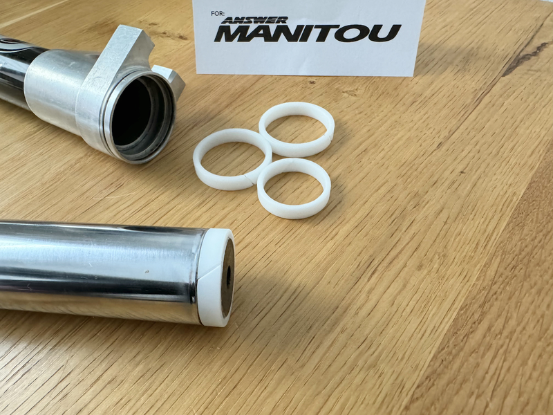 Manitou bushings rings retro suspension fork by Falko Schlötel bushing Ringe Plastik Germany 02.jpg