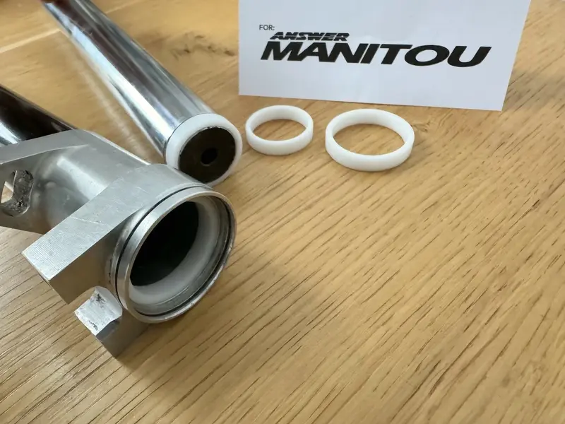 Manitou bushings rings retro suspension fork by Falko Schlötel bushing Ringe Plastik Germany 03.jpeg