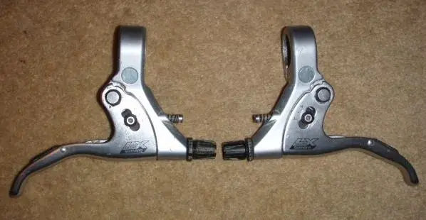 V brake levers.webp