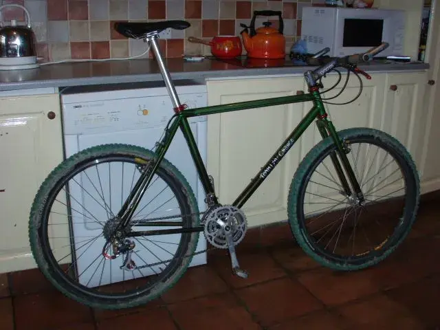 Green Yo Side On.webp