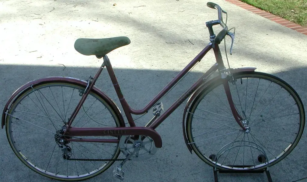 Cinelli_right_side.webp