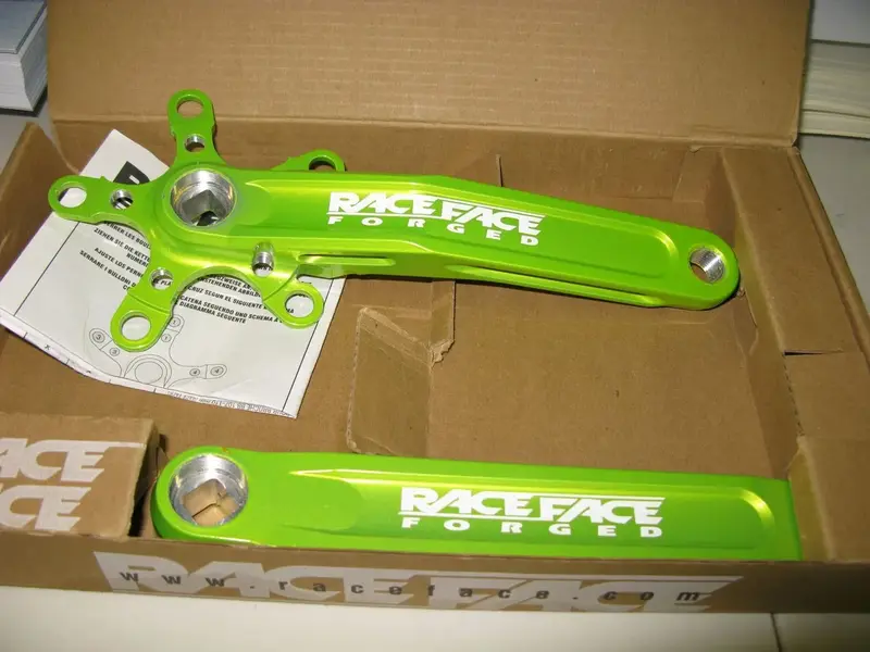 Raceface green lps.webp
