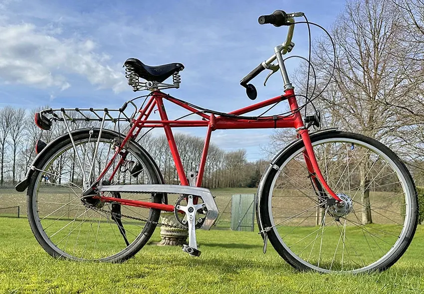 1990-Strutt-Worksong-Folding-X-Frame-5.jpg
