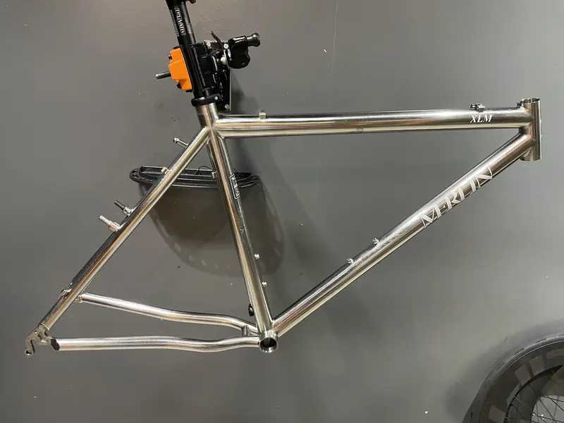 02) Merlin XLM Frame.webp