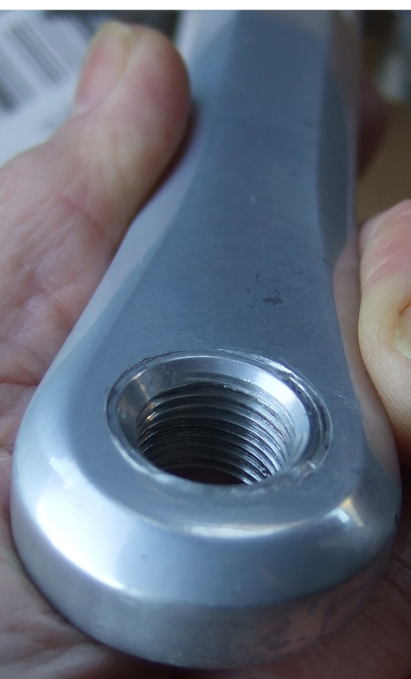 SuginoMighty900-172Point5RightCrankarm-10Outer-PedalMountingThread1-Resized.webp