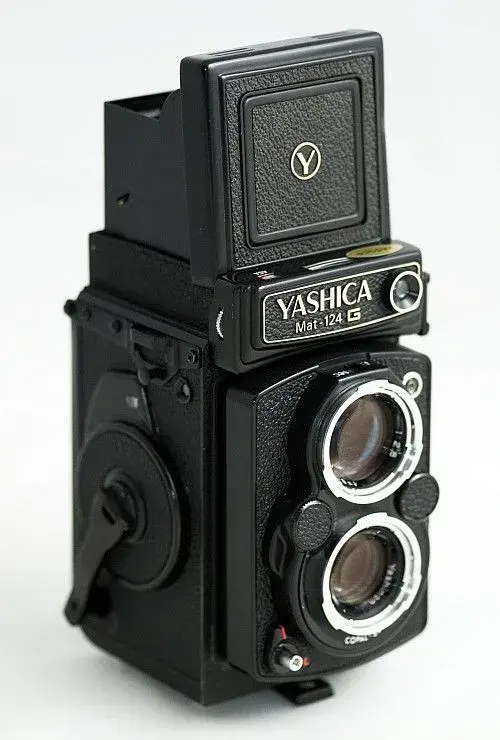 0407_yashica_mat_124g.webp