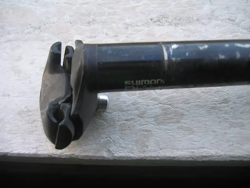 xt seatpost 2.webp