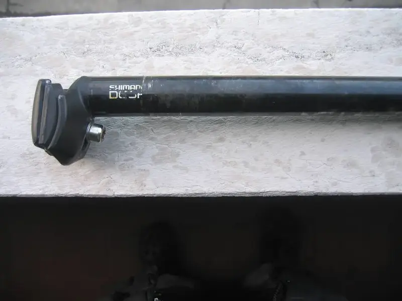 xt seatpost 1.webp