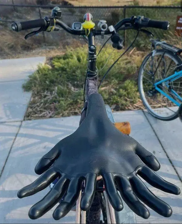 handsaddle.webp